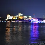 Blu فندق *