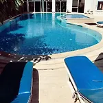 Blu فندق *